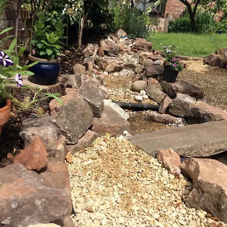 The Hideaway - A Charming, Unique Retreat In Long Ashton, * Bristol