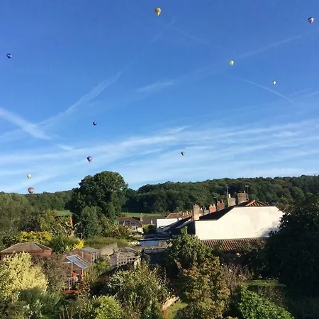 The Hideaway - A Charming, Unique Retreat In Long Ashton, * Bristol