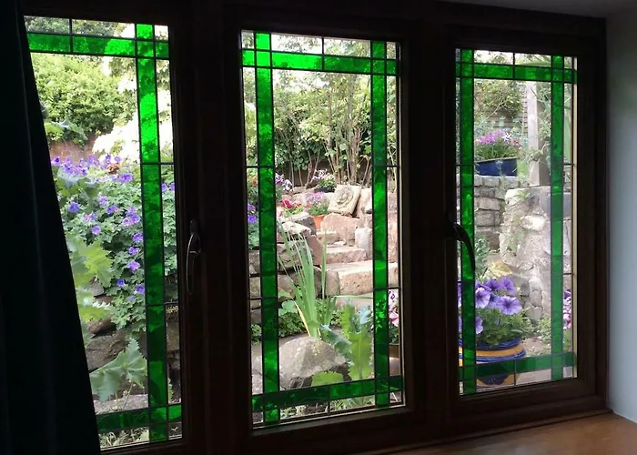 The Hideaway - A Charming, Unique Retreat In Long Ashton, Feriehus