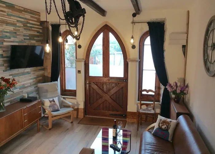 The Hideaway - A Charming, Unique Retreat In Long Ashton, بريستول