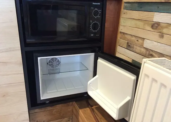 The Hideaway - A Charming, Unique Retreat In Long Ashton, بريستول