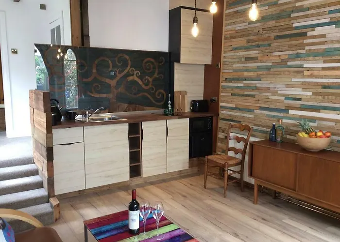 The Hideaway - A Charming, Unique Retreat In Long Ashton, Ferienhaus Bristol